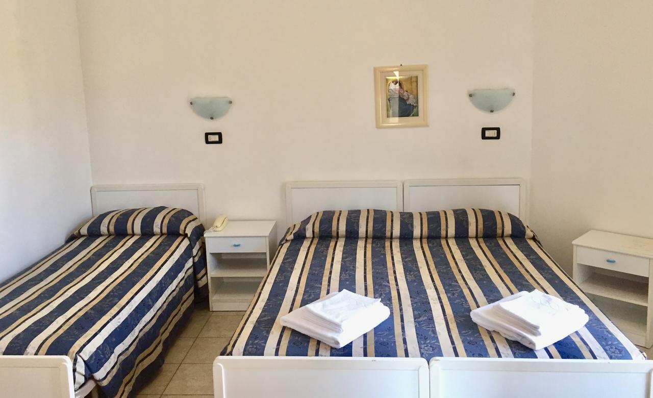 Hotel Aquila Azzurra Rimini Exteriör bild